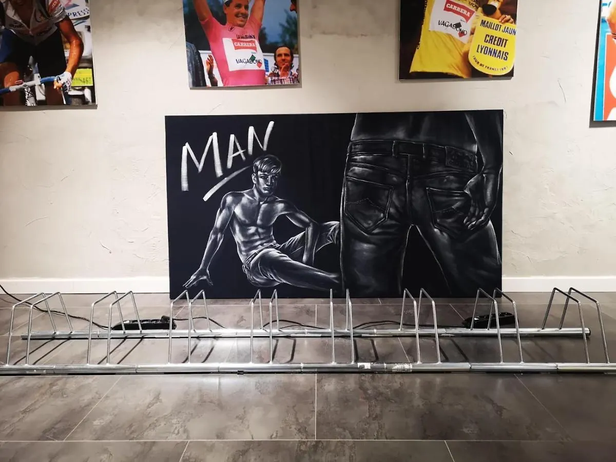 Carrera Home Appartamenti Verona - Bike Hotel 0*,  Italy