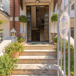 Crys: Apartments, Holiday, Business, Apartment